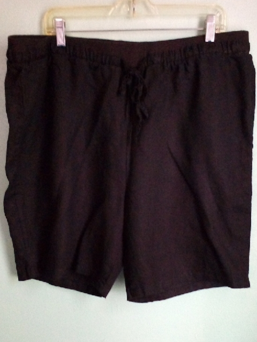 Ellen Tracy Black Elastic Waist Bermuda Shorts 100% Linen